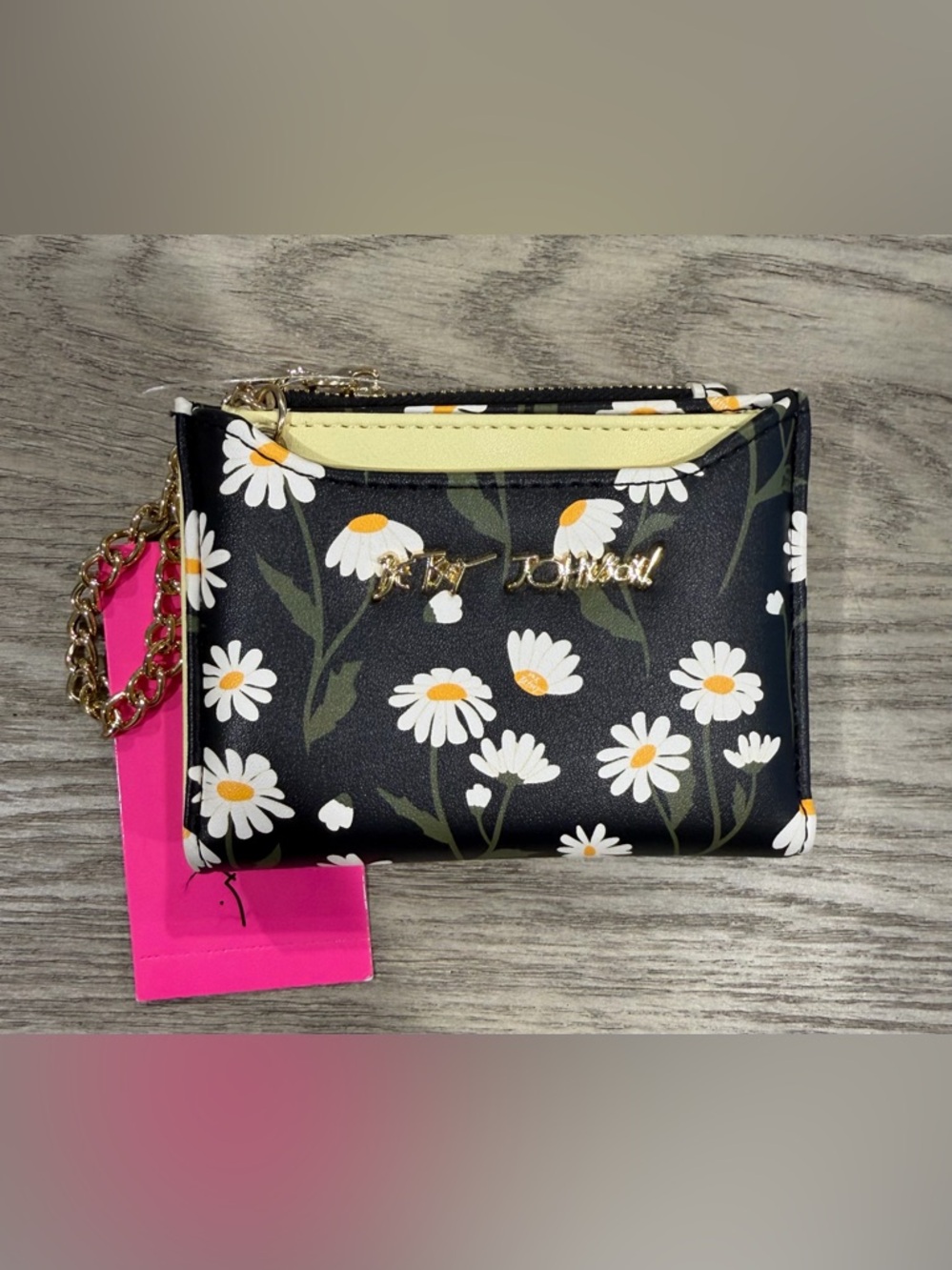 NWT Betsey Johnson Daisy Wristlet
